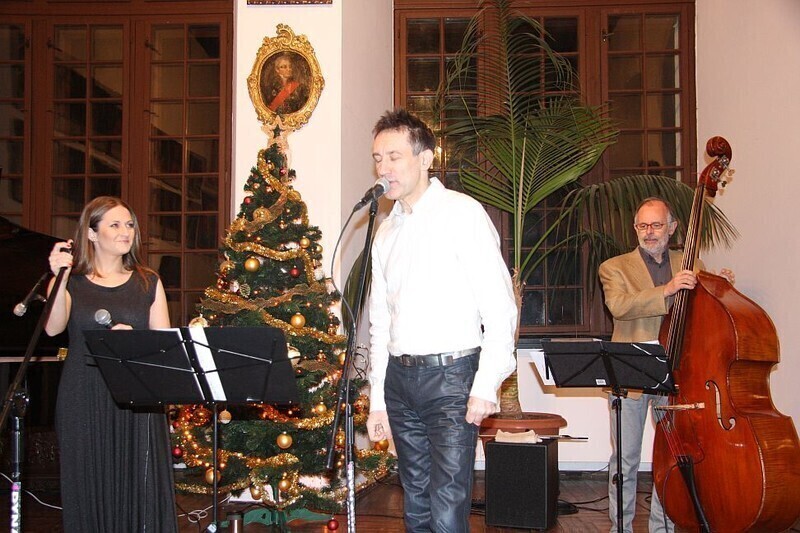 Zdjęcie 9: Mistrzowie jazzu kolędowali w piotrkowskim Muzeum