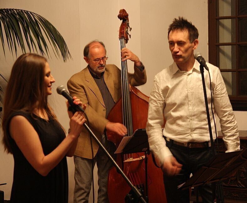 Zdjęcie 15: Mistrzowie jazzu kolędowali w piotrkowskim Muzeum