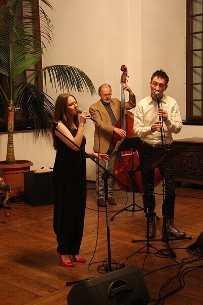 Zdjęcie 16: Mistrzowie jazzu kolędowali w piotrkowskim Muzeum