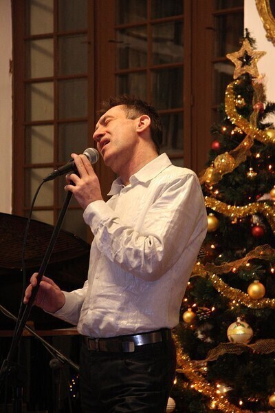 Zdjęcie 23: Mistrzowie jazzu kolędowali w piotrkowskim Muzeum