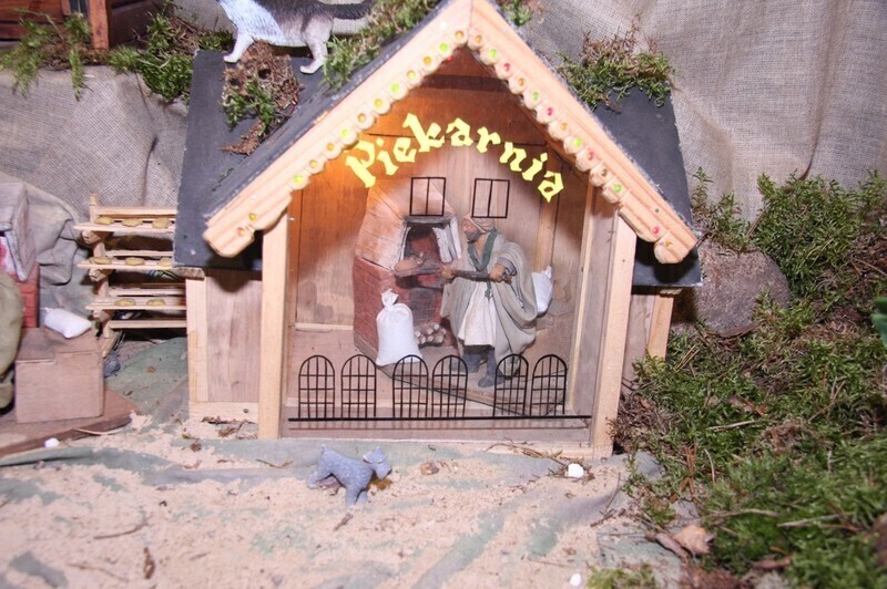 Zdjęcie 6: Szopkę kolejarzy można oglądać od Wigilii