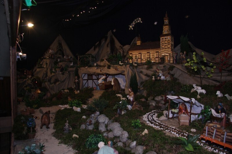 Zdjęcie 21: Szopkę kolejarzy można oglądać od Wigilii