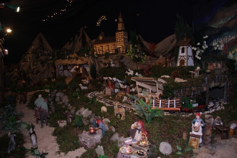 Zdjęcie 22: Szopkę kolejarzy można oglądać od Wigilii