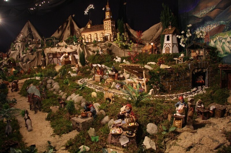 Zdjęcie 42: Szopkę kolejarzy można oglądać od Wigilii