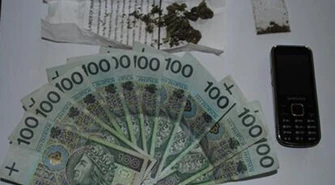 25-latek wpadł z narkotykami