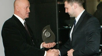 Mistrz olimpijski pomoże ciężarowcom z Bujen