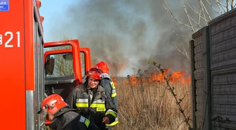 Płonęła łąka w okolicach stadionu "Polonia"