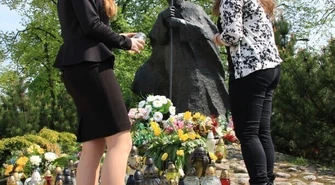 Piotrkowianie modlą się w dniu kanonizacji