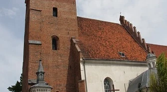 Dwa kościoły z dotacjami