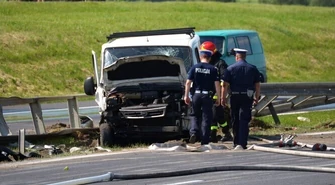 Przewróciła się cysterna z ciekłym azotem