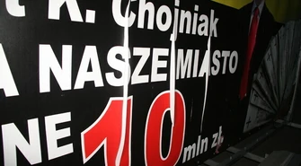 Kto zniszczył baner?