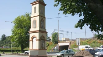 Zabytkowa kapliczka zapomniana przez... wszystkich?