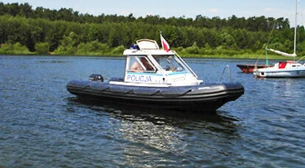 Uratowali mężczynę dryfującego po Zalewie Sulejowskim