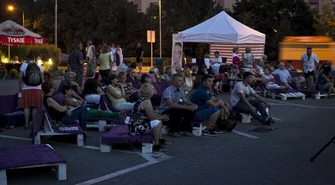 Plenerowe kino w restauracji GulJana