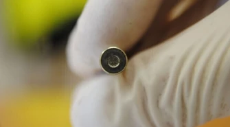 Wyjął broń przy komorniku 