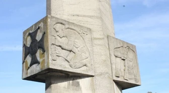 Kto zadba o pomnik w Polichnie?