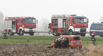 Fiat dachował na krajowej „jedynce”