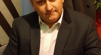 Nikogo nie przynoszę w teczce