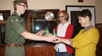 Harcerze przynieśli nam Światełko Betlejemskie