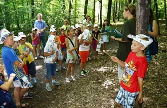 Marszałek odwiedził dzieci na szlaku Kolorowej Lokomotywy ŁDK