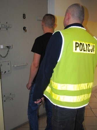 Zdjęcie 1: Upili się i pobili przechodniów 