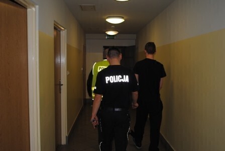 Zdjęcie 3: Upili się i pobili przechodniów 