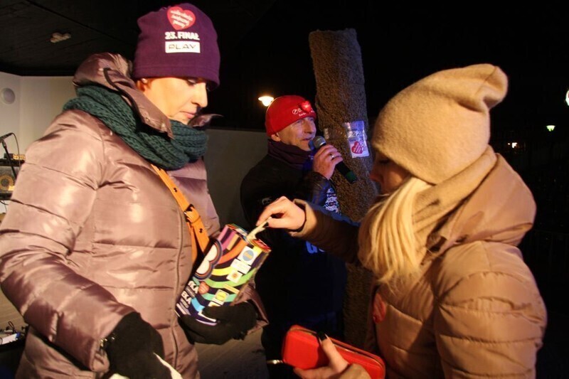 Zdjęcie 8: Finał WOŚP w amfiteatrze. Ile zebraliśmy? 