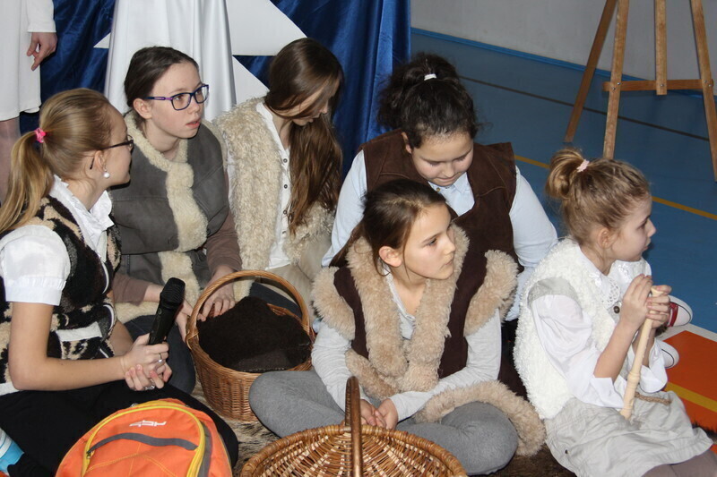 Zdjęcie 2: Jasełka i wspólne kolędowanie w Bujnach