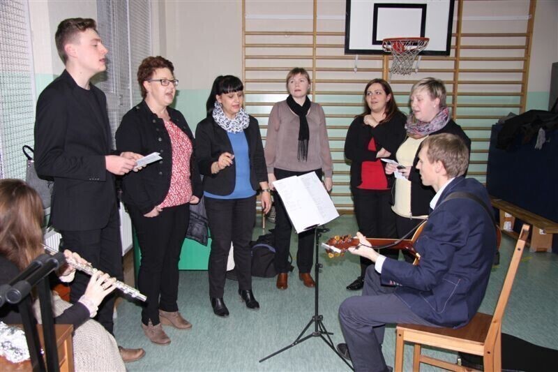 Zdjęcie 6: Zagrali dla rodziny z Moszczenicy