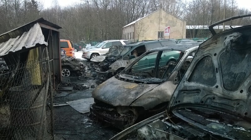 Zdjęcie 15: Pożar w warsztacie samochodowym (zdjęcia)