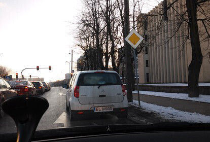 Zdjęcie 1: Kolejny mistrz parkowania...