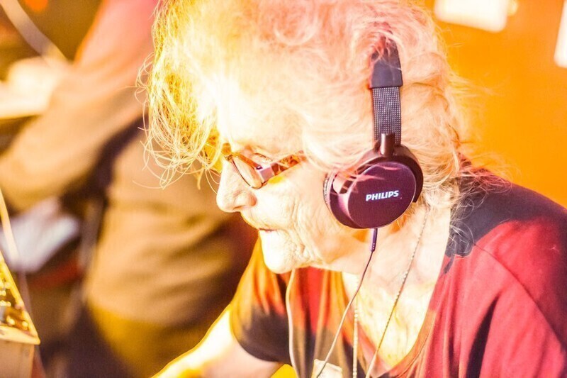 Zdjęcie 2: Najstarsza didżejka w Polsce grała w piotrkowskim klubie 