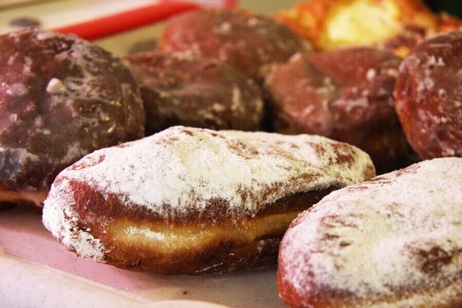 Zjedz pączka bo inaczej zjedzą cię komary