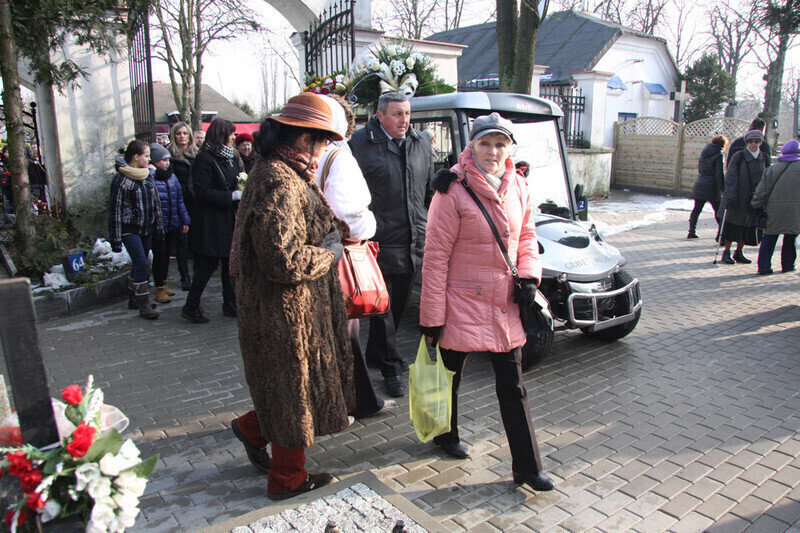 Zdjęcie 2: Piotrkowianie pożegnali ojca Leoncjusza - wieloletniego gwardiana klasztoru oo. Bernardynów