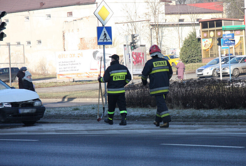 Zdjęcie 13: Kolizja na skrzyżowaniu al. 3 Maja i Al. Kopernika