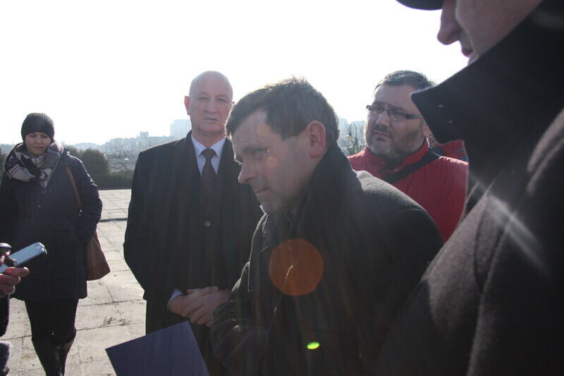 Zdjęcie 9: Rolnicy wręczyli staroście postulaty