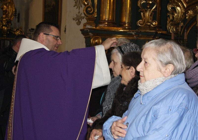 Zdjęcie 9: Dziś Środa Popielcowa. Rozpoczął się Wielki Post