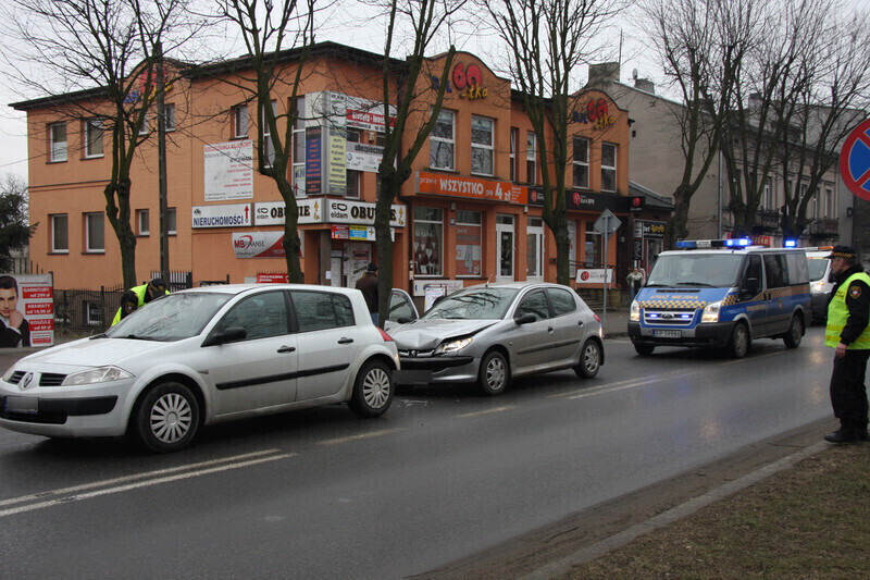Zdjęcie 2: Kolizja w centrum Piotrkowa