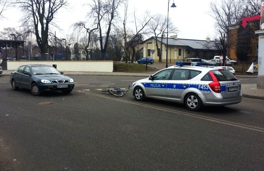 Rowerzysta z obrażeniami ciała trafił do szpitala