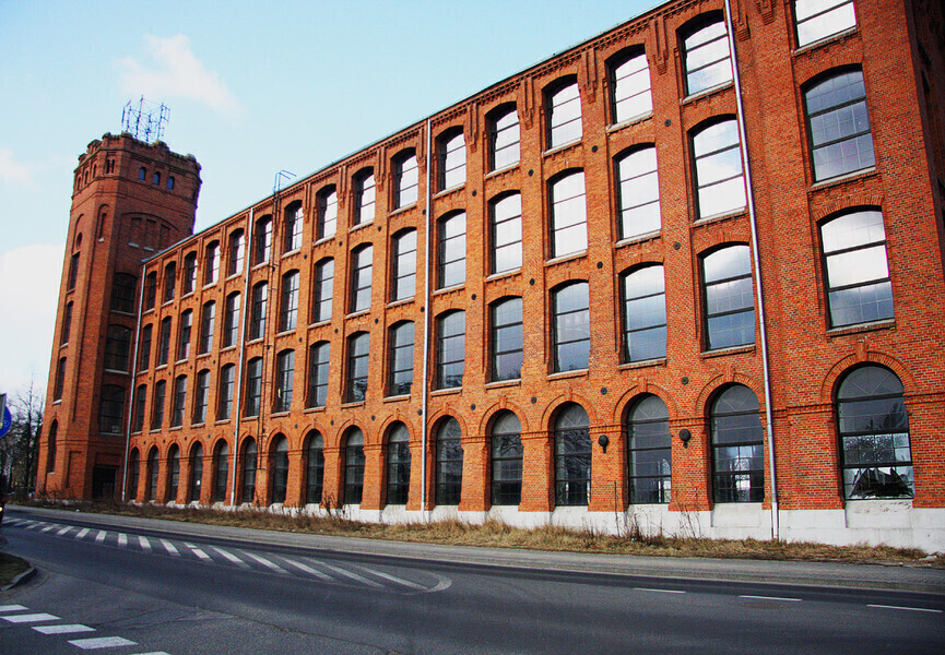 Wynajął Piotrkowską Manufakturę. Ma szalone pomysły