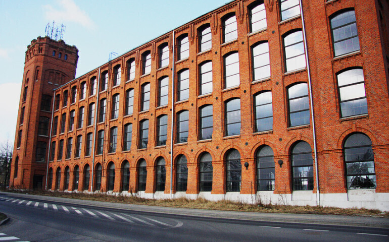 Zdjęcie 1: Przy Sulejowskiej powstaje Galeria Lofft [GALERIA ZDJĘĆ]