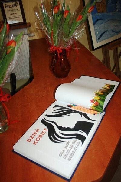 Zdjęcie 2: Dzień Kobiet w Ośrodku Edukacji Artystycznej