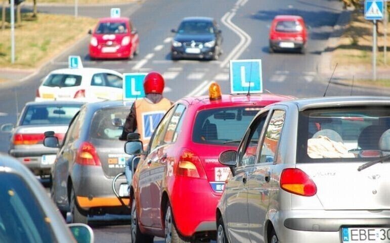 Kto jest najlepszym instruktorem nauki jazdy w Piotrkowie