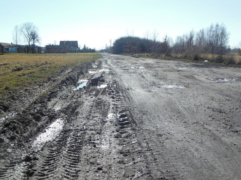 Zdjęcie 1: Ulica Wiatraczna zapomniana przez władze miasta?