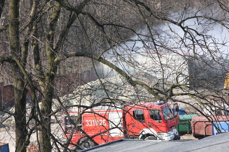 Zdjęcie 18: Przy Mireckiego zapaliły się śmieci