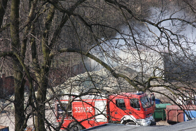 Zdjęcie 19: Przy Mireckiego zapaliły się śmieci