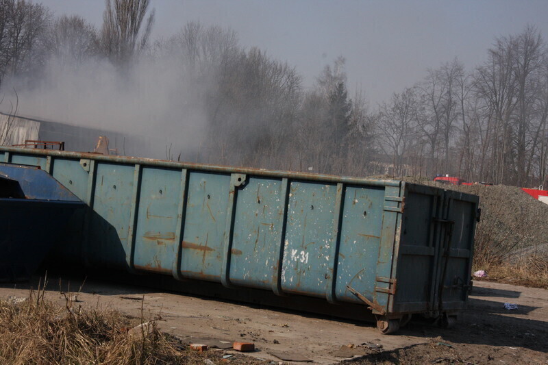 Zdjęcie 25: Przy Mireckiego zapaliły się śmieci