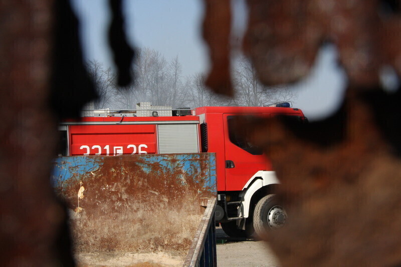 Zdjęcie 26: Przy Mireckiego zapaliły się śmieci