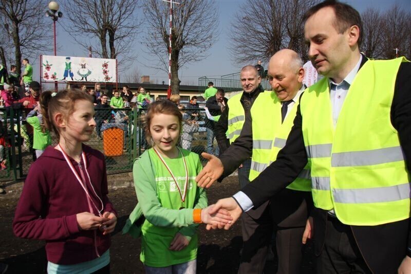 Zdjęcie 10: Święto biegania w Moszczenicy (Zdjęcia)