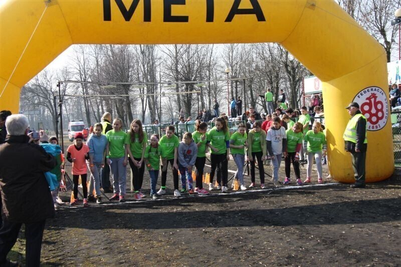 Zdjęcie 14: Święto biegania w Moszczenicy (Zdjęcia)